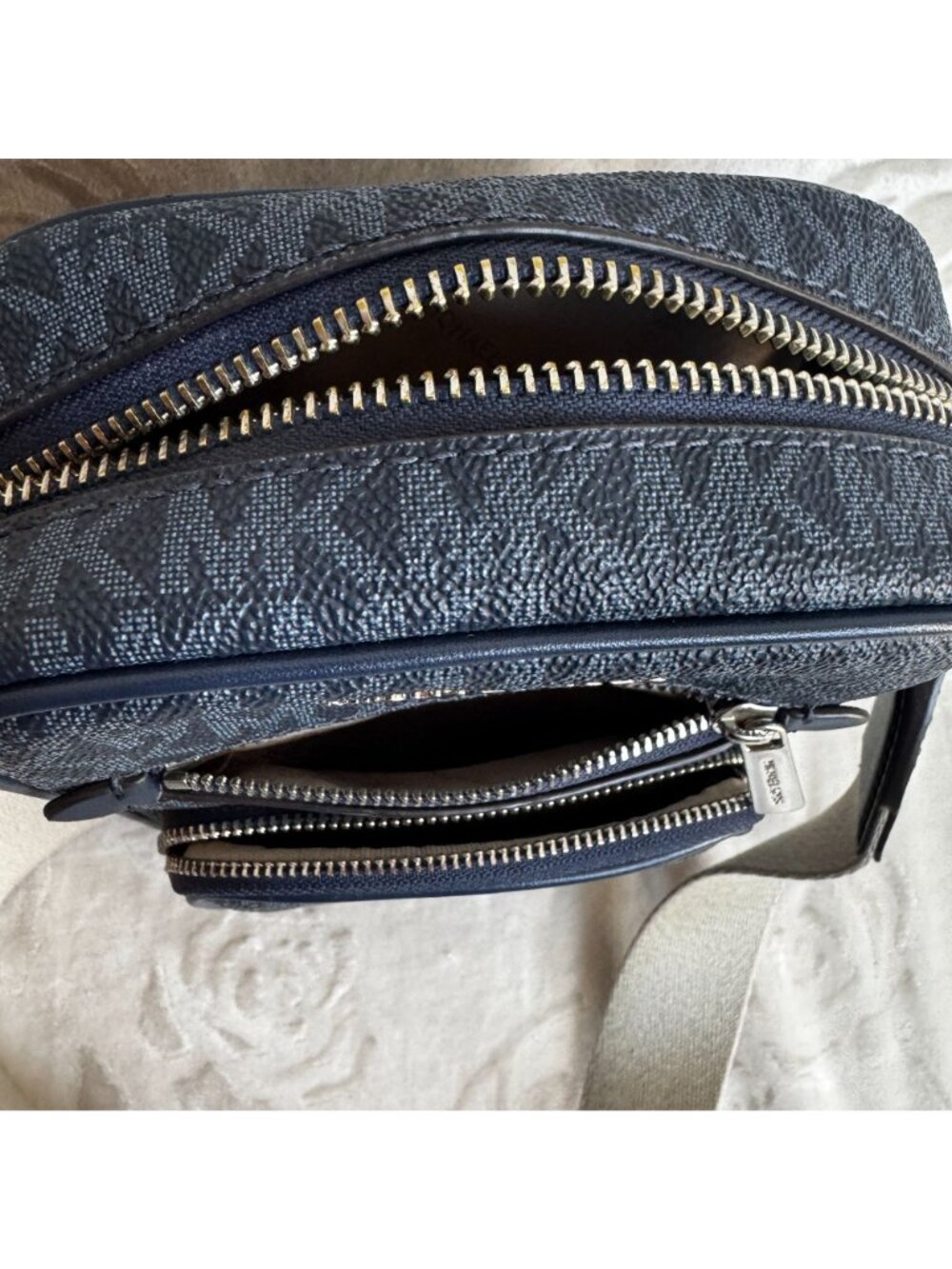 Michael Kors Jet Set Item North South Crossbody Flight Bag MK Admiral Messenger - Picture 7 of 7